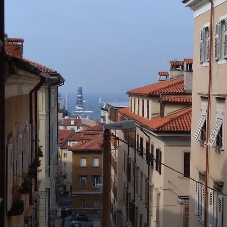 Casa Antica - Historical Apartment In Old City Center Triest Exterior foto