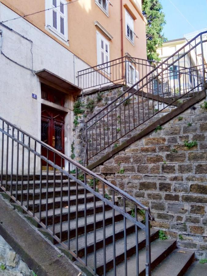 Casa Antica - Historical Apartment In Old City Center Triest Exterior foto