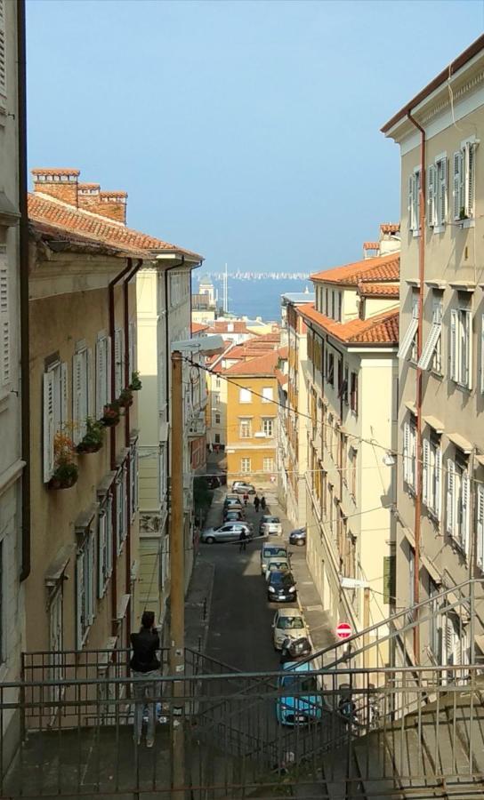 Casa Antica - Historical Apartment In Old City Center Triest Exterior foto