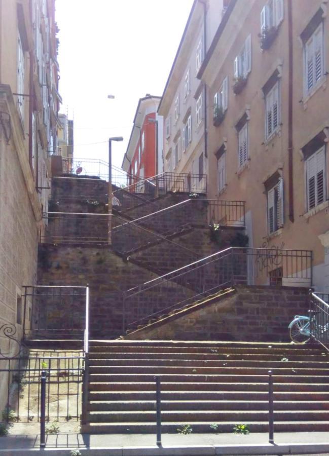 Casa Antica - Historical Apartment In Old City Center Triest Exterior foto