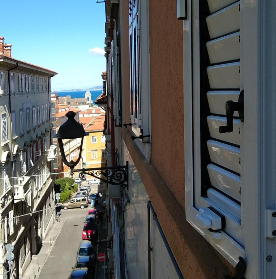 Casa Antica - Historical Apartment In Old City Center Triest Exterior foto